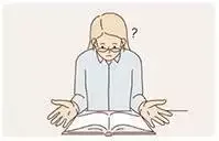 Frau sitzt vor Bibel und versteht nicht, was sie liest